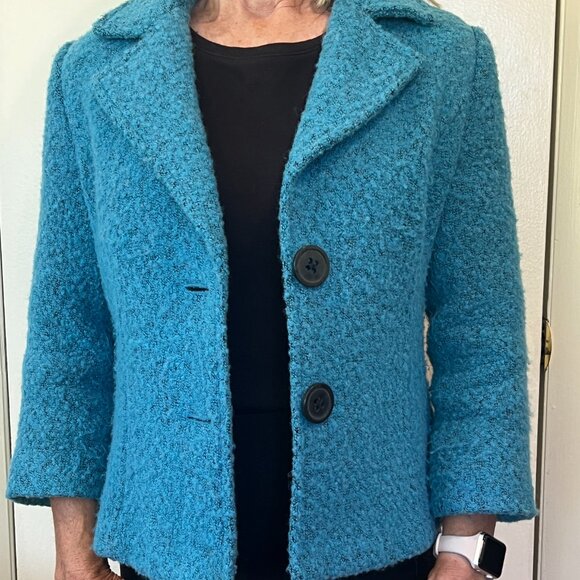 Turquoise blue, short waisted jacket with 2 buttons in front by CAbi size 0 - Picture 3 of 4